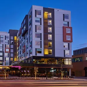 Moxy Cherry Creek Hotel Denver